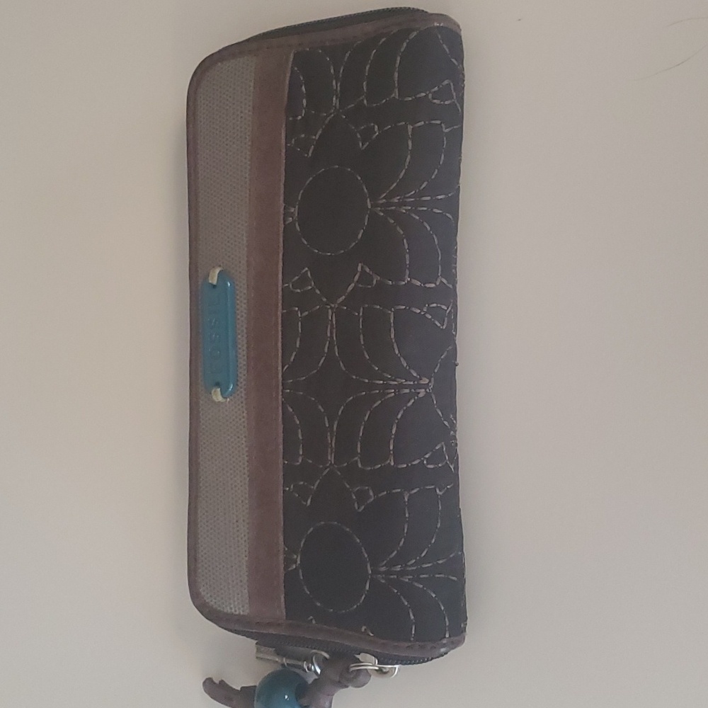 Fossil Key Per Quilted Wallet - image 1